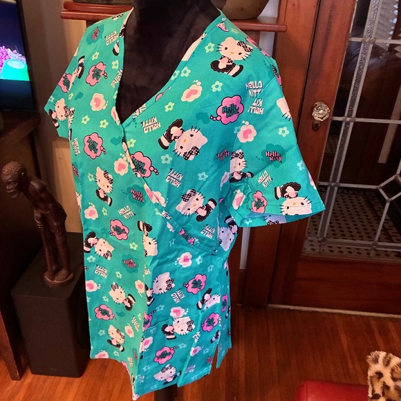"Sanrio, Hello Kitty" scrub top, M, short sleeve, Excellent, used condition - Picture 3 of 10